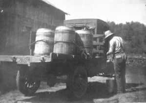 1922 gathering cream for Eldon Creamery